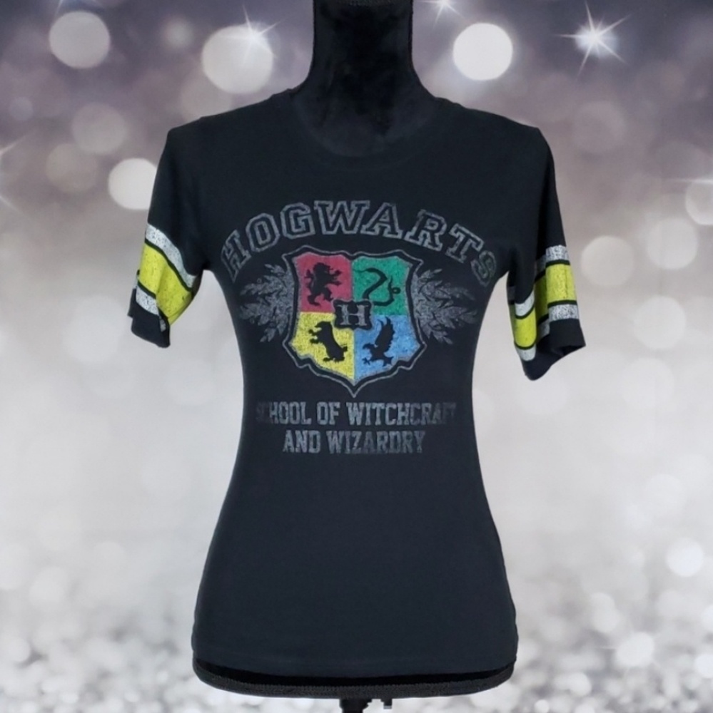 Harry Potter Hogwarts Crest Witchcraft Wizard Tee